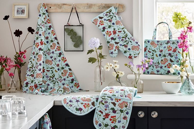 RHS and Ulster Weavers announce kitchen textiles range