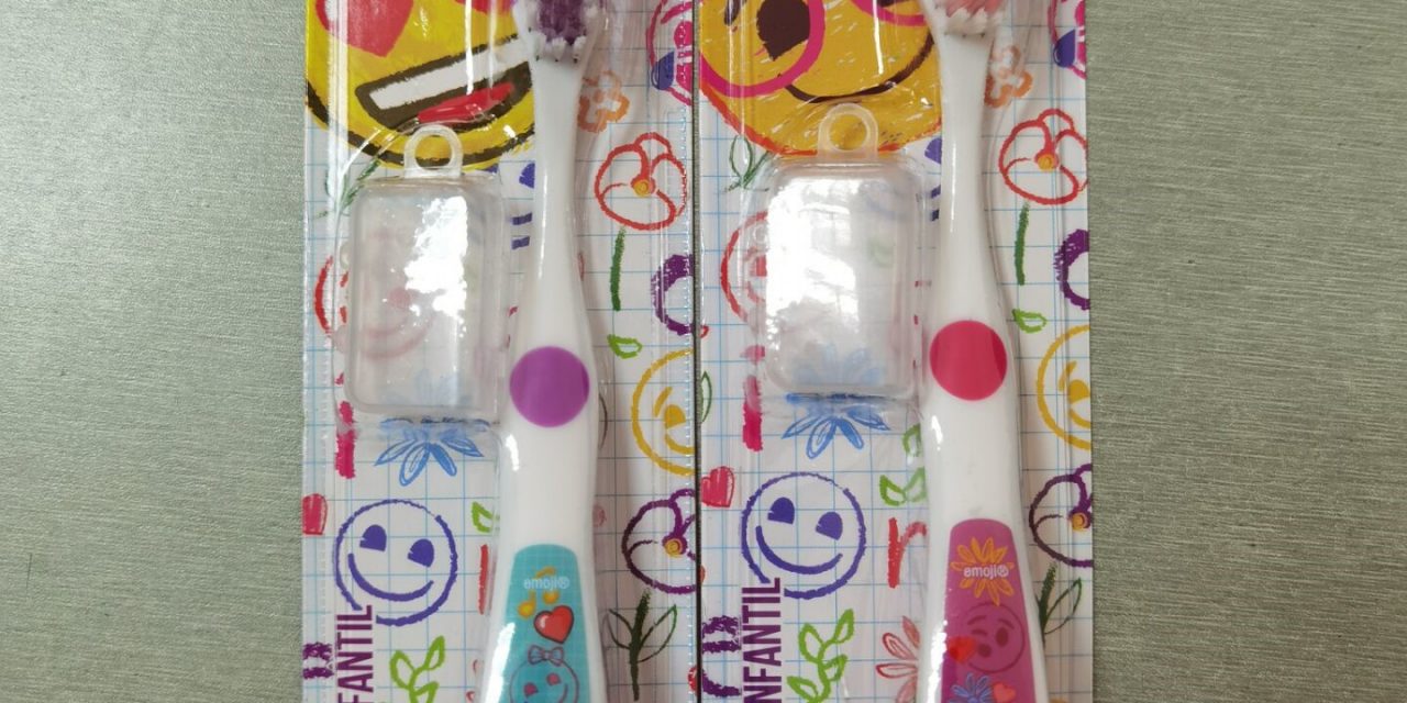 emoji Oral Care Collection Brightens Teeth