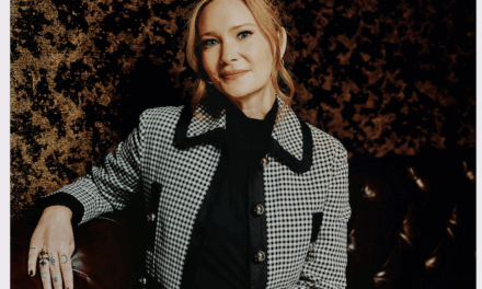 IMG Signs with Sarah J. Maas